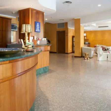 欧若布鲁酒店 酒店