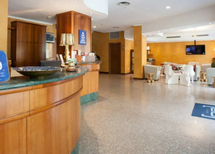 オロ ブルー ホテル